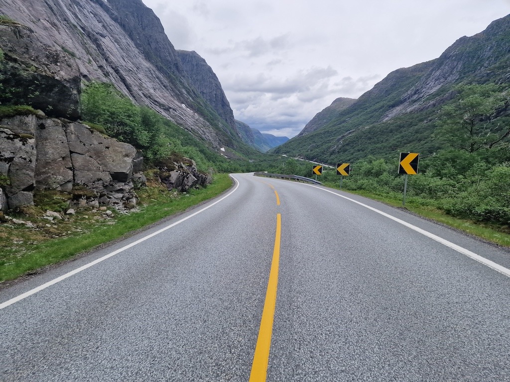 quiet roads and dry conditons