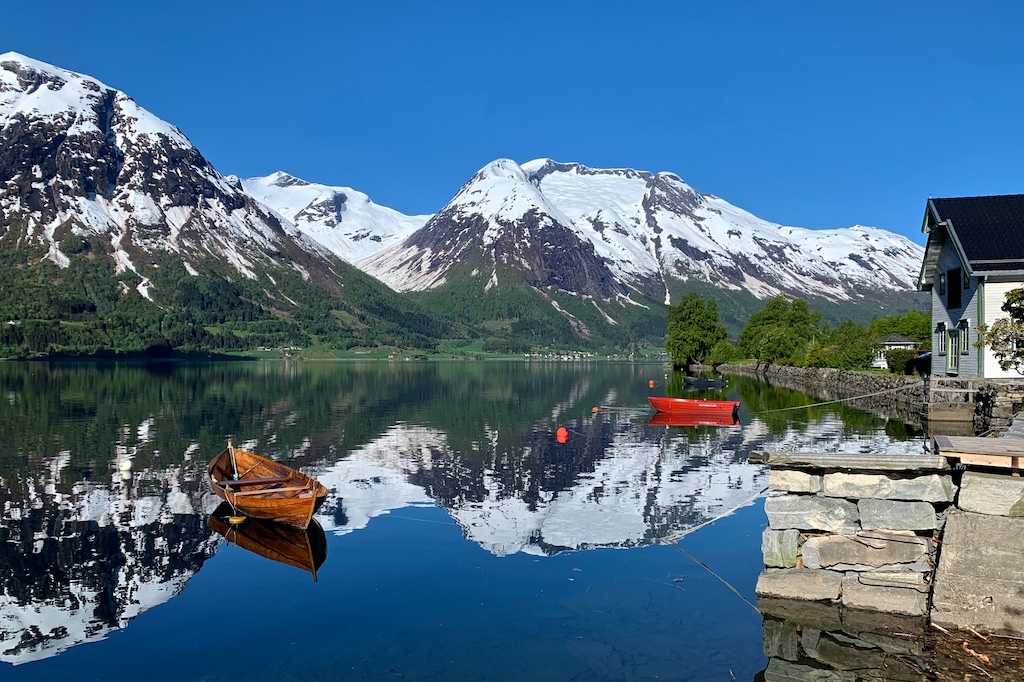Hjelle - Oppstryn_Øyvind Heen - fjords.com - Cycle Norway